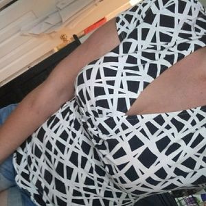 Black & White V Neck Fitted Tee-Shirt